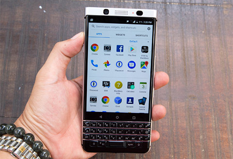 KeyOne bất ngờ về VN với giá len tới 16,5 triệu đồng