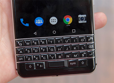 KeyOne sở hữu nhiều phím tắt tiện ích, nút Space tích hợp cảm biến vân tay