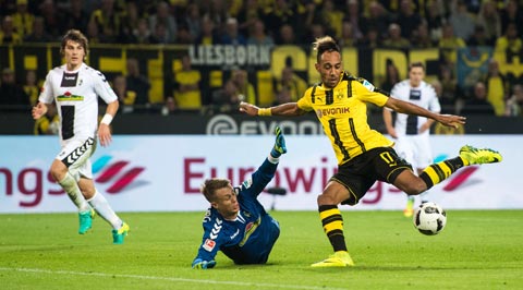 Nếu muốn cán đích trong Top 3, Dortmund  (phải) buộc phải đánh bại Hoffenheim