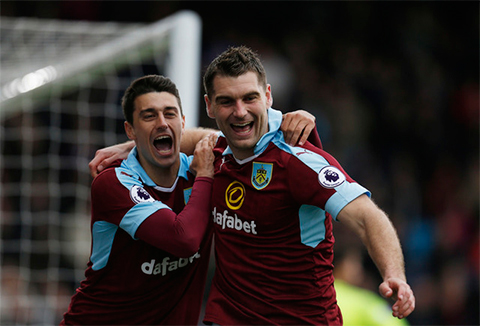 Burnley có tới 99% trụ hạng hạng