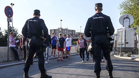 Hơn 1000 cảnh sát được huy động cho trận derby thành Madrid