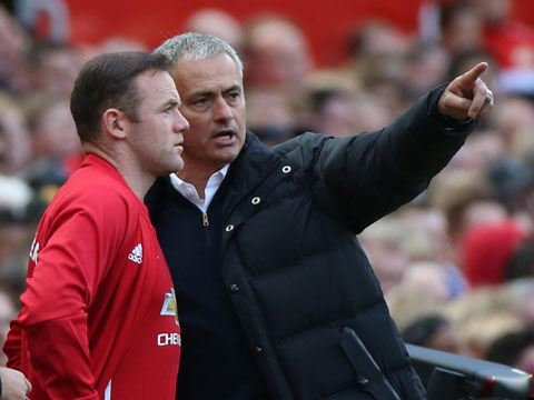 Rooney còn hữu dụng với Mourinho?