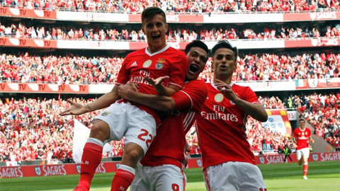 Benfica vô địch Bồ Đào Nha lần thứ 4 liên tiếp