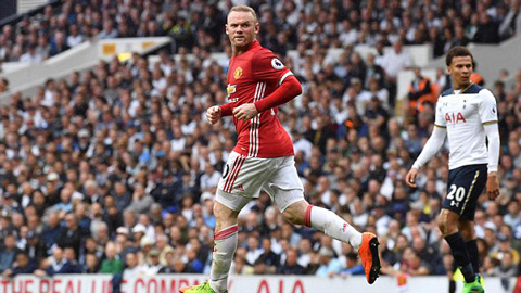 Rooney ghi bàn rút ngắn tỷ số cho M.U