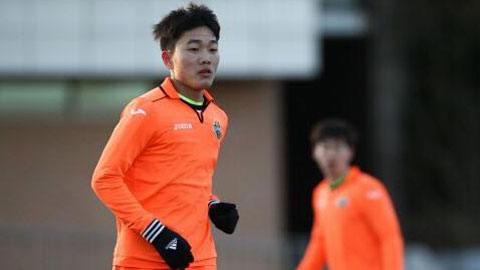 Xuân Trường ra mắt, Gangwon vẫn bại trận trước đội hạng 2 Hàn Quốc