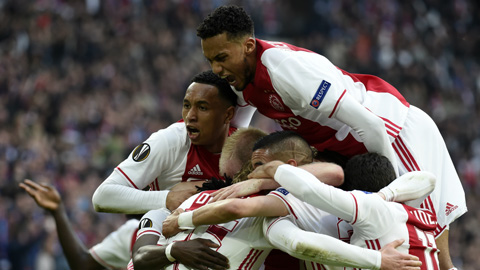 Ajax có đội hình trẻ trung và tài năng