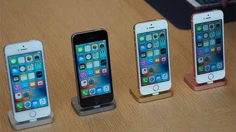 iPhone SE được xem một thất bại nặng nề của Apple, bởi nó không khác gì iPhone 5s mà giá bán lại rất cao