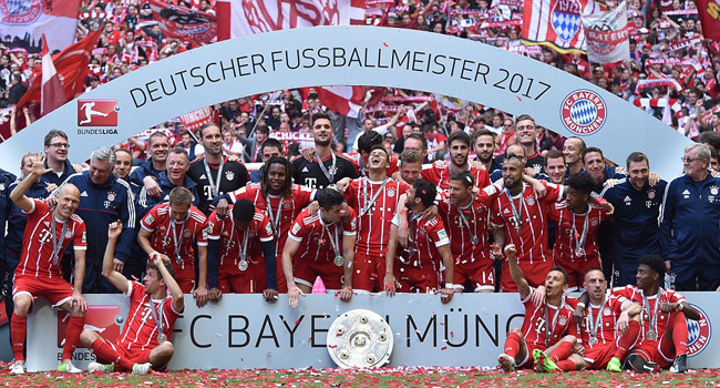 Niềm vui của các cầu thủ Bayern trong ngày vô địch