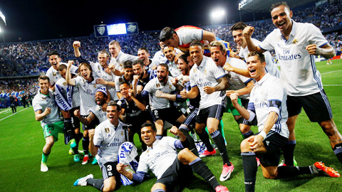 Real vô địch La Liga: Ngả mũ trước quân vương