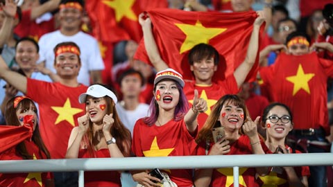 Việt Nam hát "Tiến Quân Ca" ở World Cup