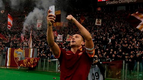 AS Roma chuẩn bị cho ngày chia tay Totti: Tạm biệt Hoàng tử thành Roma