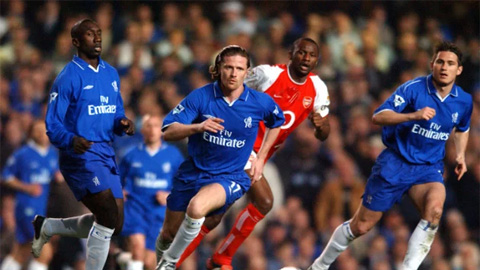 Cầu thủ Arsenal và Chelsea dự chung kết FA Cup 2001/02 giờ ở đâu?