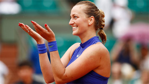 Kvitova thắng trận đầu sau 5 tháng bị đâm