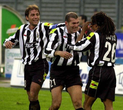 Zidane và những người đồng đội nổi tiếng giai đoạn 1997 của Juventus