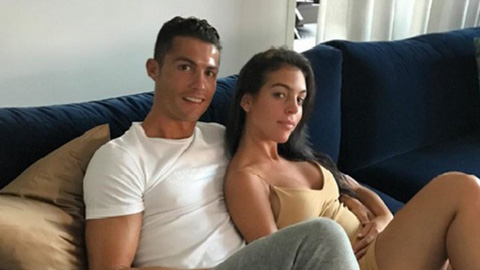 Mẹ Ronaldo phủ nhận con dâu tương lai mang bầu