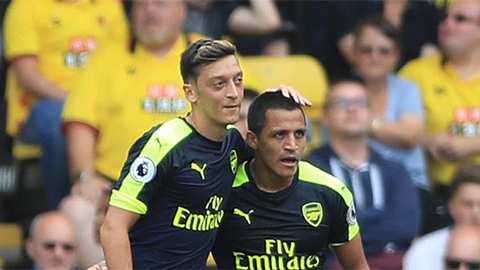 Oezil và Sanchez không ký hợp đồng mới với Arsenal