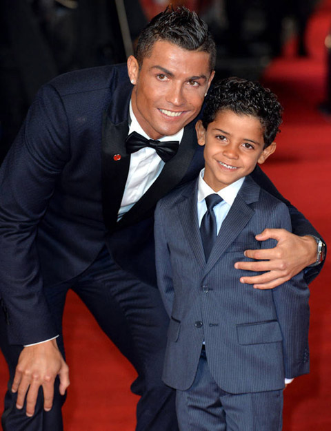 Ronaldo luôn tự hào về con trai