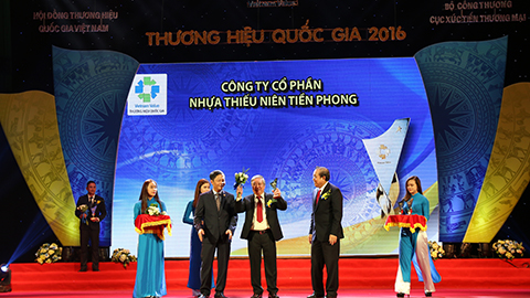 Nhựa tiền phong đạt danh hiệu " thương hiệu quốc gia - Viet Nam Value" 2016