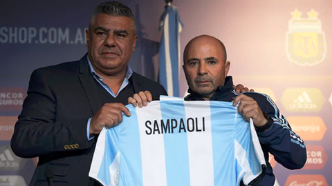 Sampaoli ra mắt Argentina ở đại chiến với Brazil