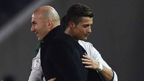 Zidane thừa nhận Cris Ronaldo hay hơn cả mình