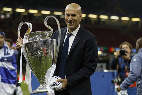 Zidane vô cùng khiêm tốn và điềm đạm dù vừa giúp Real làm nên kỳ tích