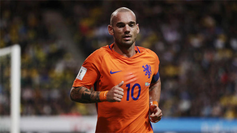 Sneijder cân bằng kỷ lục khoác áo ĐT Hà Lan của Van der Sar