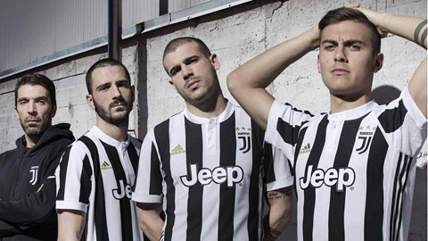 Juventus ra mắt áo đấu kèm logo mới