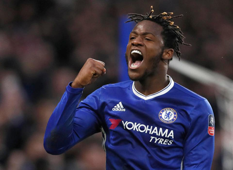 Batshuayi đã có mùa giải đầu tiên không thành công ở Chelsea