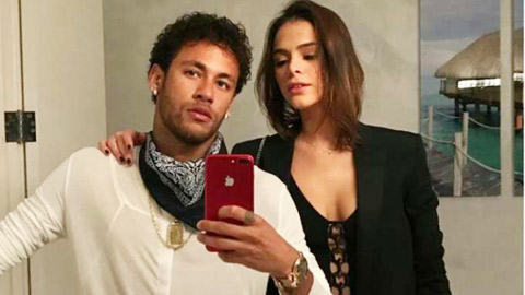 Neymar bí mật đính hôn bên xứ cờ hoa