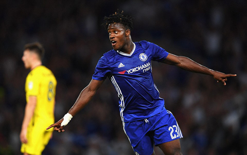 Batshuayi đã có mùa giải đầu tiên không thành công ở Chelsea