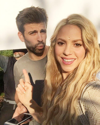 Shakira chỉ đến theo kiểu “mừng tranh thủ”