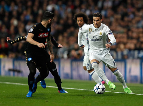 Ronaldo cực kỳ mắn bàn ở Champions League