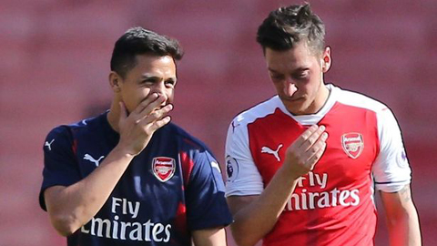 Sanchez và Oezil có mặt trong clip ra mắt áo đấu mới của Arsenal