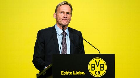 GĐĐH Watzke của Dortmund bị “ném đá” vì sa thải HLV Tuchel