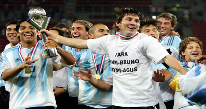 Tháng 7/2005, Messi cùng U20 Argentina vô địch giải U20 thế giới tổ chức ở Hà Lan. Anh là Vua phá lưới và Cầu thủ xuất sắc nhất của giải đấu