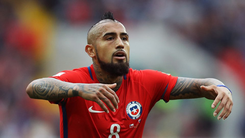 Vidal trong trận đấu giữa Chile và Australia