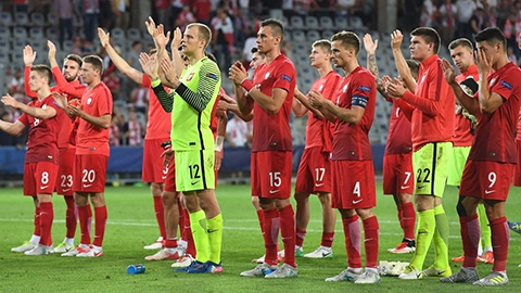 Ba Lan chia tay giải đấu