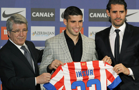 Insua là bản hợp đồng mua lớn nhất của Atletico mùa 2012/13