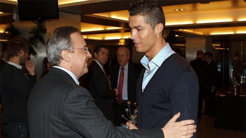 Florentino Perez: "Ronaldo khó chịu, nhưng sẽ ở lại Real"