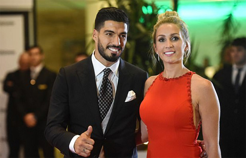 Suarez và vợ Sofia Balbi 