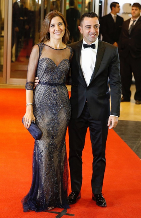Xavi và vợ Nuria Cuniller