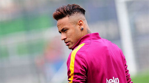 Neymar nổi da gà ở lần đầu gặp dàn sao Barca