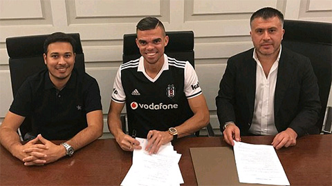 Pepe gia nhập Besiktas, kí hợp đồng 3 năm