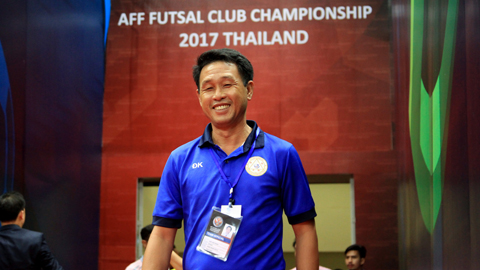 HLV Đặng Đình Khang (Futsal Sanna.KH): Người phán xử & vua mì gói