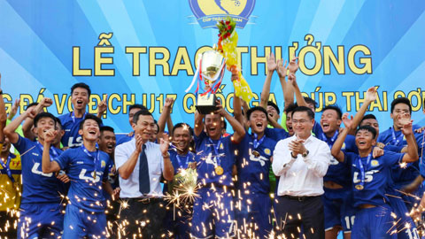 Chung kết  U17 QG - cúp Thái Sơn Nam: PVF lần thứ ba vô địch
