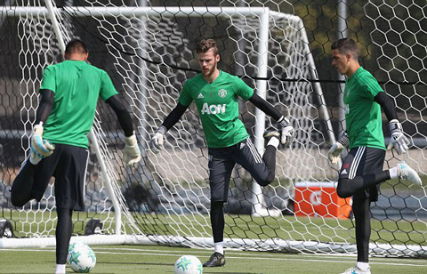 Real vẫn chưa từ bỏ thương vụ De Gea