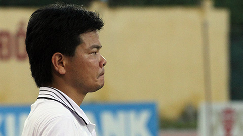 HLV Nguyễn Văn Sỹ (Nam Định): "Tôi trăn trở với bóng đá quê hương"