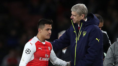 Sanchez cáo buộc Arsenal ngáng đường đến Man City