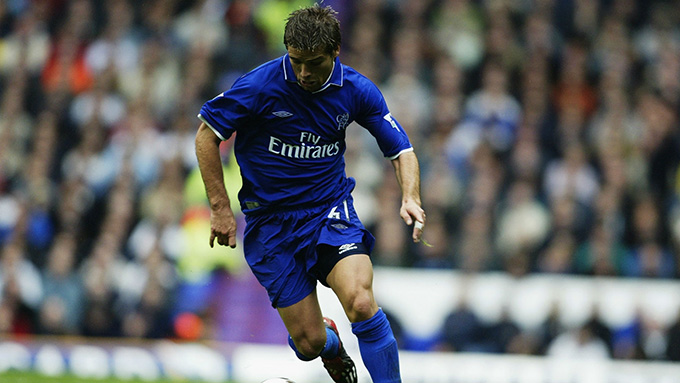 Enrique De Lucas (CNTD, Espanyol, 2002): Một trong những bản hợp đồng kỳ lạ nhất của Chelsea khi người ta nhanh chóng nhận ra De Lucas không đủ tầm để đá tại Ngoại hạng Anh. Sự nghiệp của anh tại Tây London chỉ vỏn vẹn trong 21 lần xuất phát.