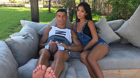 Ronaldo xác nhận sắp có con riêng với Georgina